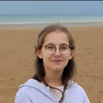 Babysitter in Montigny-le-Bretonneux: Lisa