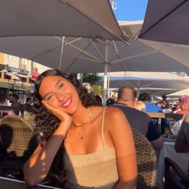 Babysitter in Oeiras: Giovanna