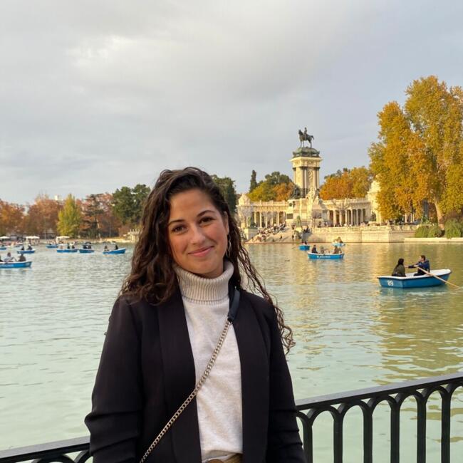 Babysitter in Vitoria-Gasteiz: Nuria