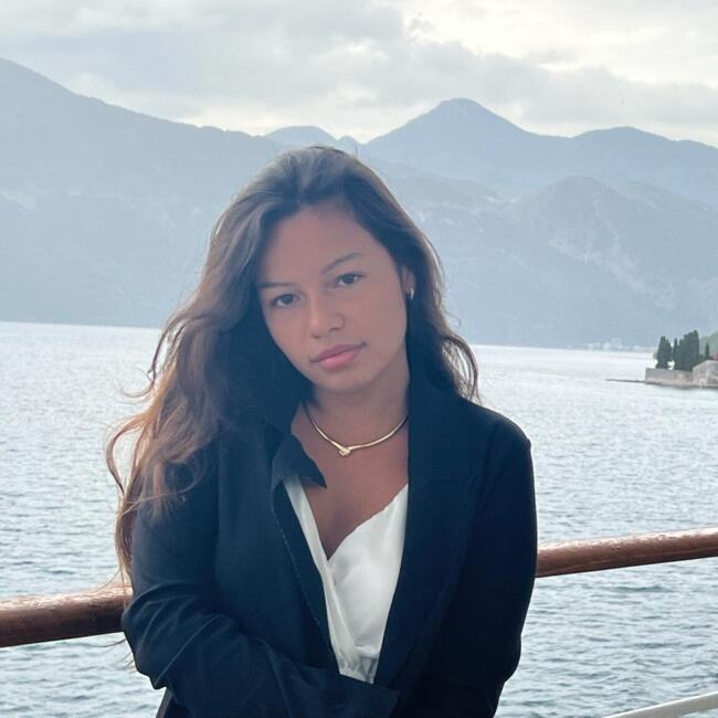 Babysitter in Genoa: Maura