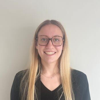 Babysitter in Notre-Dame-d'Oé: Ambre