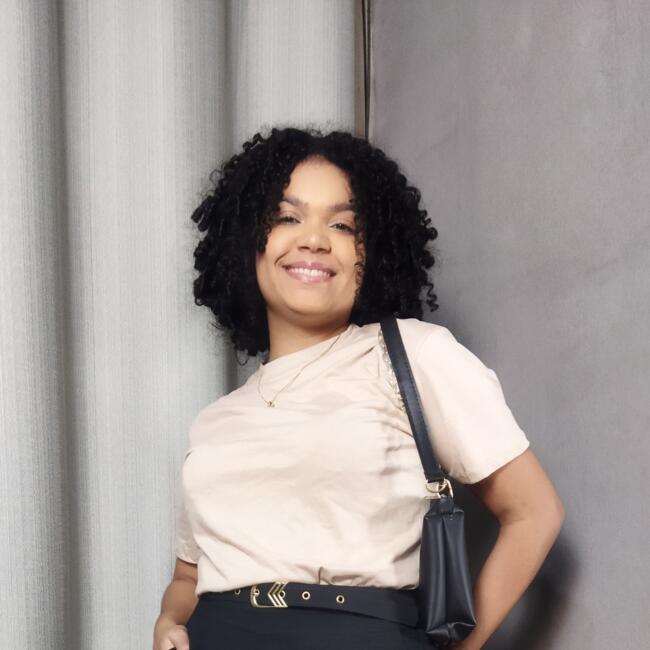 Babysitter in Serra: Phamella