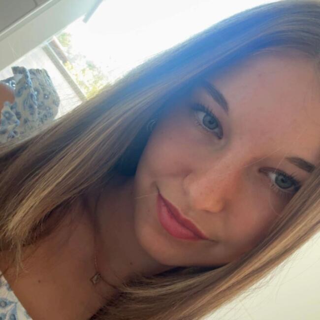 Babysitter in Puchenau: Mona