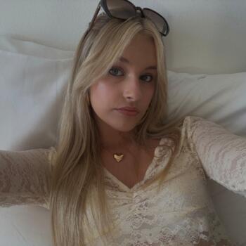 Babysitter in Genk: Elana