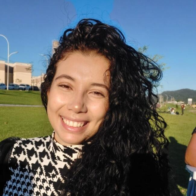 Babysitter in Jaraguá do Sul: Marcilene