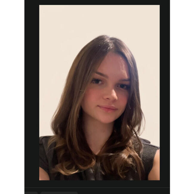 Babysitter in Nieuil-l'Espoir: Eva