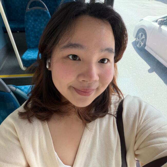 Babysitter in London: Shania