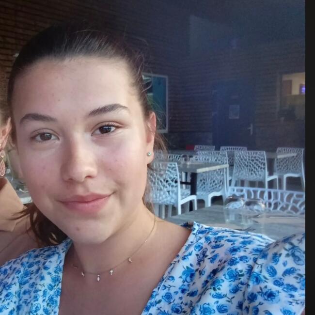 Babysitter στην περιοχή Καέν: Isaure