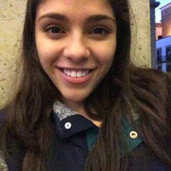 Niñera Jesús María: Emma