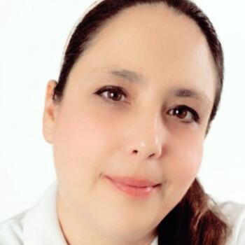 Babysitter in Medellín: Paola