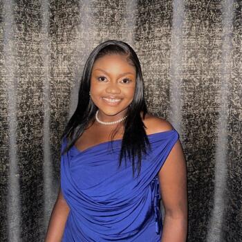 Babysitter Manchester: Victoria