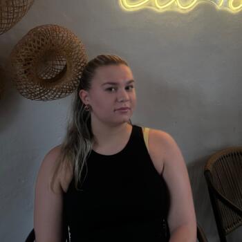 Babysitter Saint-Paul-en-Chablais: Elise