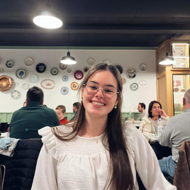 Babysitter in Sintra: Sara