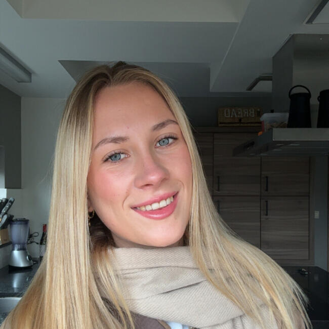 Babysitter in Lommel: Demi