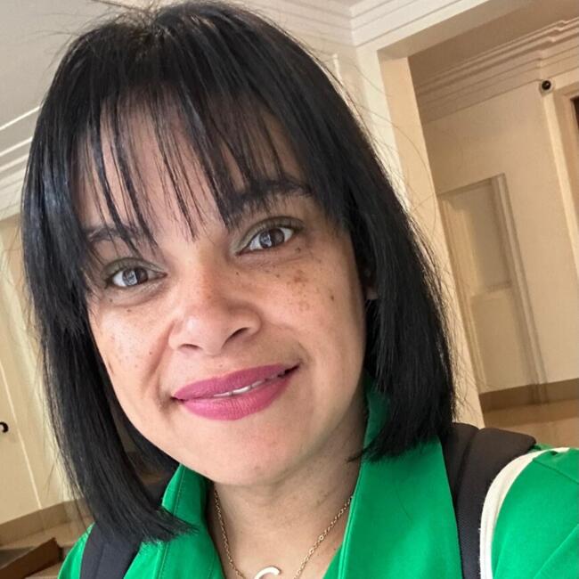 Nounou à Paris: Christina Manuela