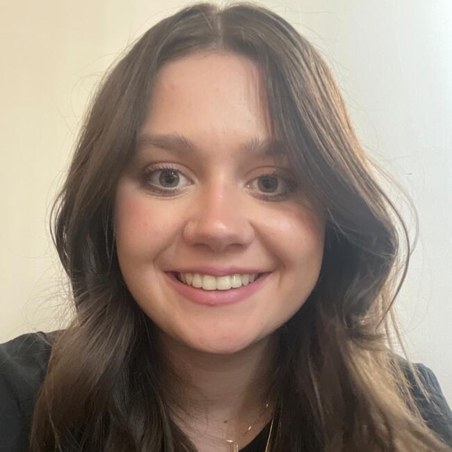 Babysitter in Ville-d'Avray: Zea