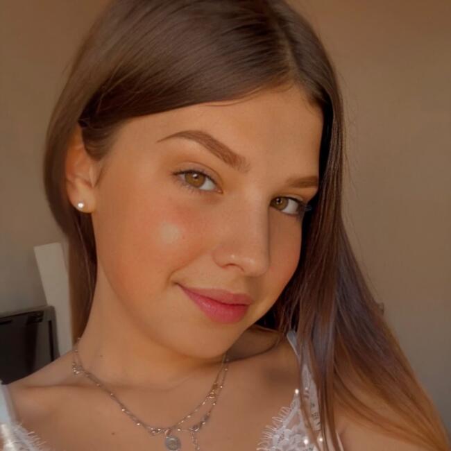 Babysitter in Marcon: Alessia