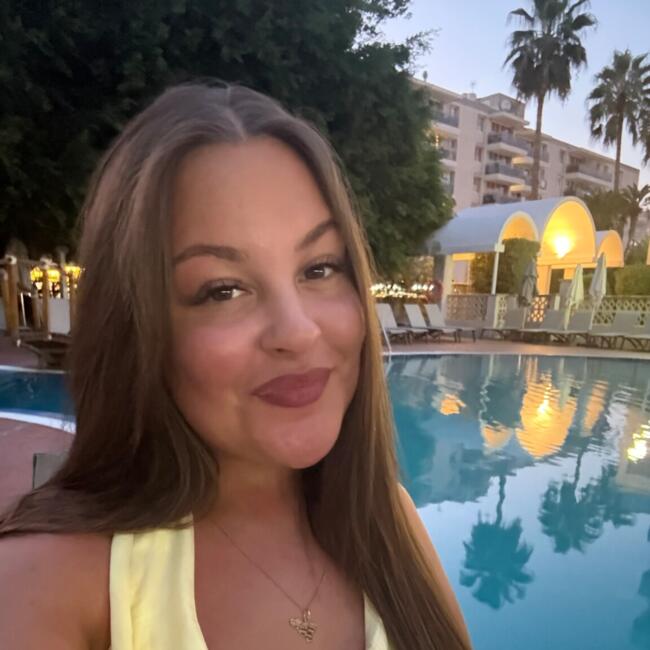 Babysitter in Binche: Lara