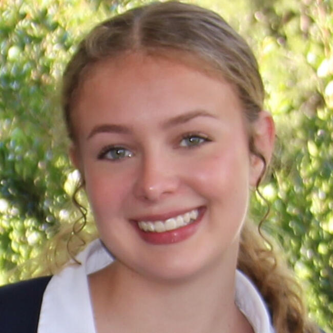 Babysitter in Lower Hawkesbury: Taylor Millett