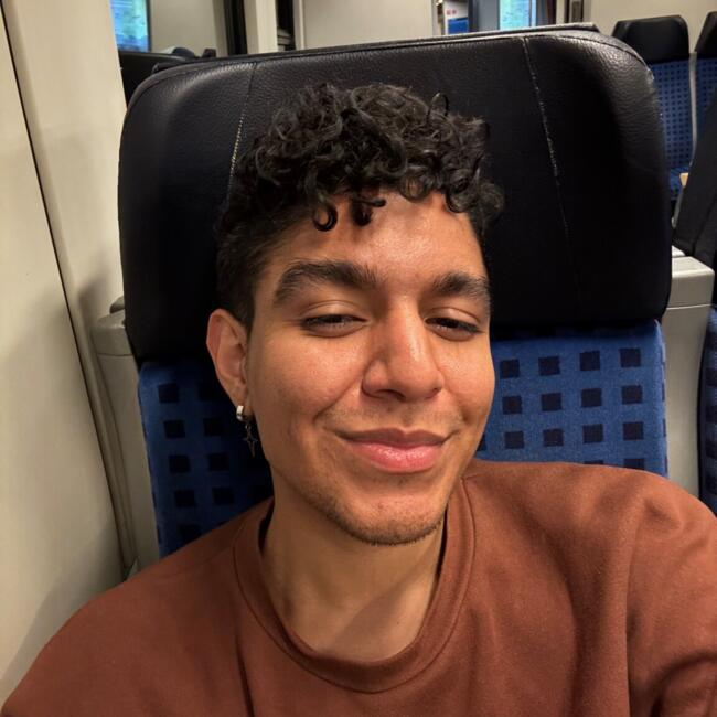 Babysitter in Munich: Jose Bello