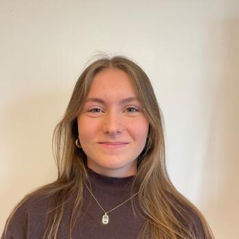 Babysitter in Nantes: Zelie