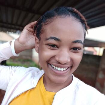 Babysitter in Roodepoort: Nkhumbuleni Natasha