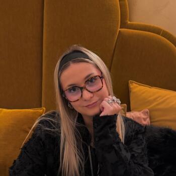 Babysitter in Talence: Lana
