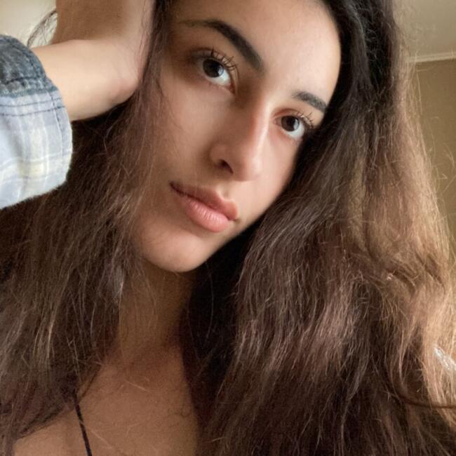 Babysitter στην περιοχή Πεύκη: Melina