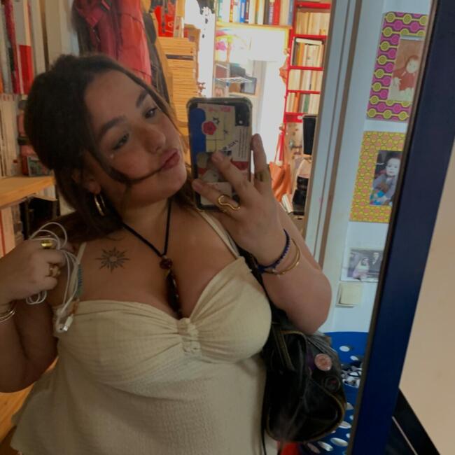 Babysitter in Montreuil: Jeanne