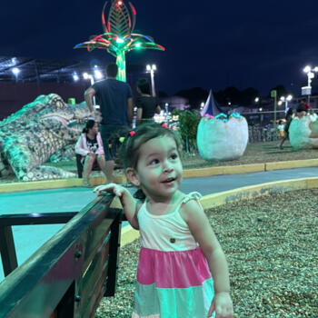 Emprego de babá em Gramado: emprego de babá Rayara