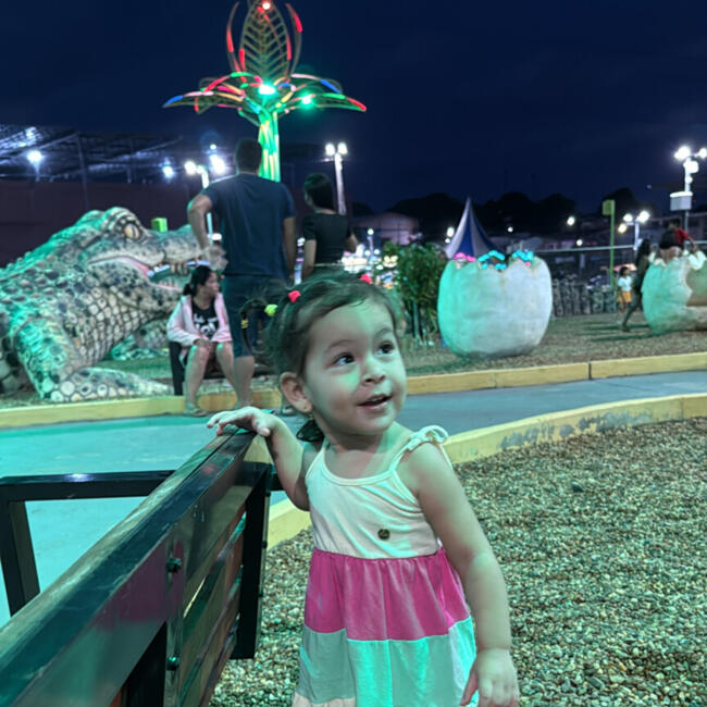 Emprego de babá em Gramado: Rayara