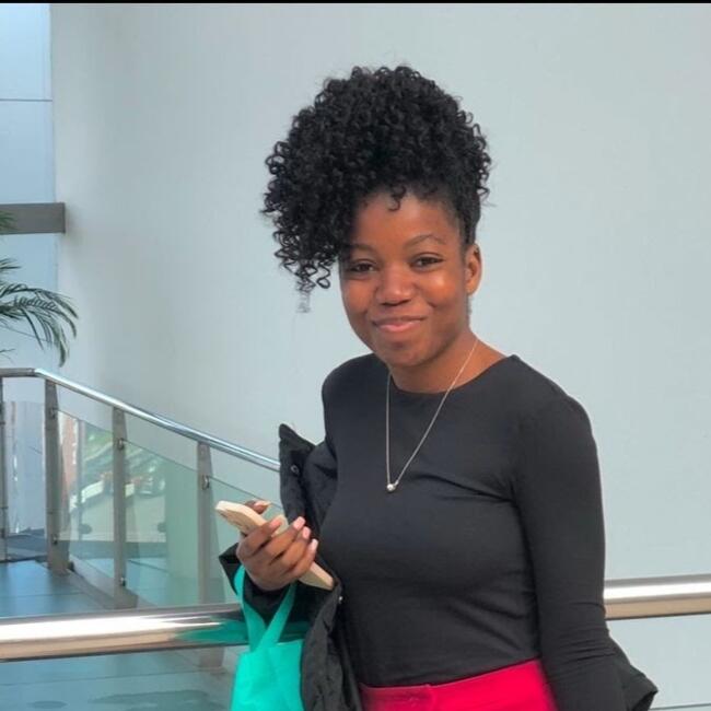 Babysitter in Setúbal: Cristina Tolo