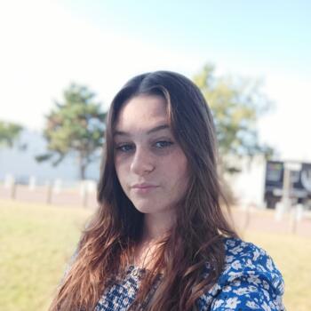 Babysitter in Mondeville: Alexya