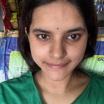 Nanny in Indore: Nandani Tomar