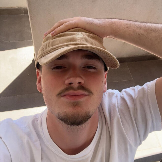 Babysitter in Cailloux-sur-Fontaines: Thomas