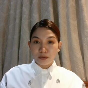 مربية أطفال في أبوظبي: Maria