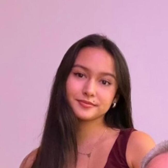 Babysitter in Lunéville: Jade