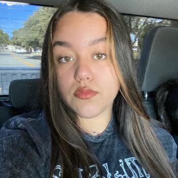 Babysitter in San Antonio: Elyana