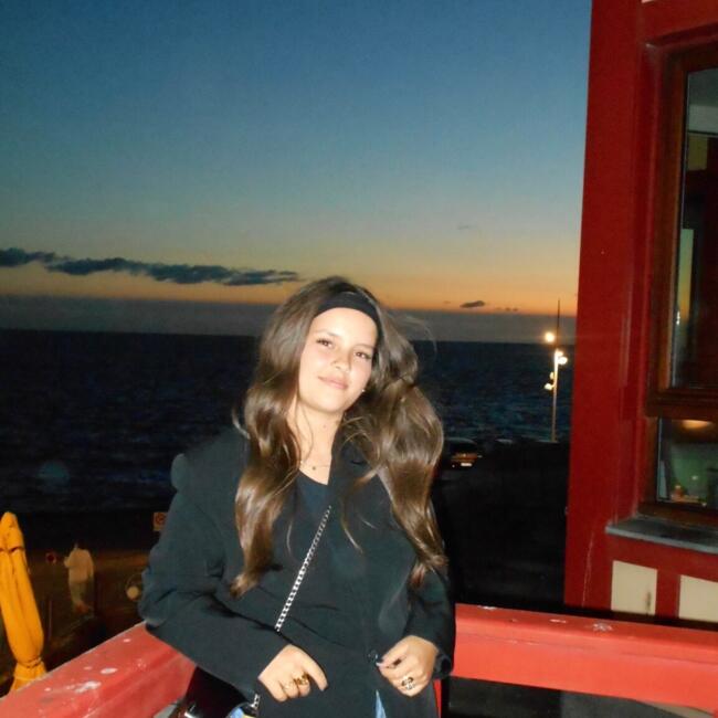 Babysitter in Cherbourg: Inaya