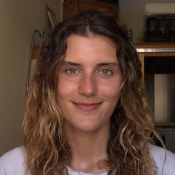 Babysitter in Sergy: Elise