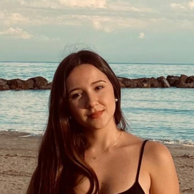 Canguro en Torrente: Lara