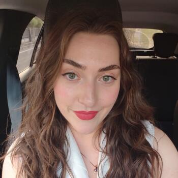 Babysitter a L'Aquila: Aurora