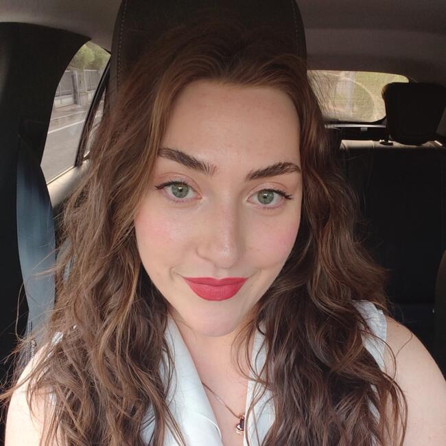 Babysitter a L'Aquila: Aurora