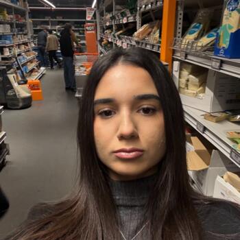 Babysitter in Molenbeek-Saint-Jean: Aya