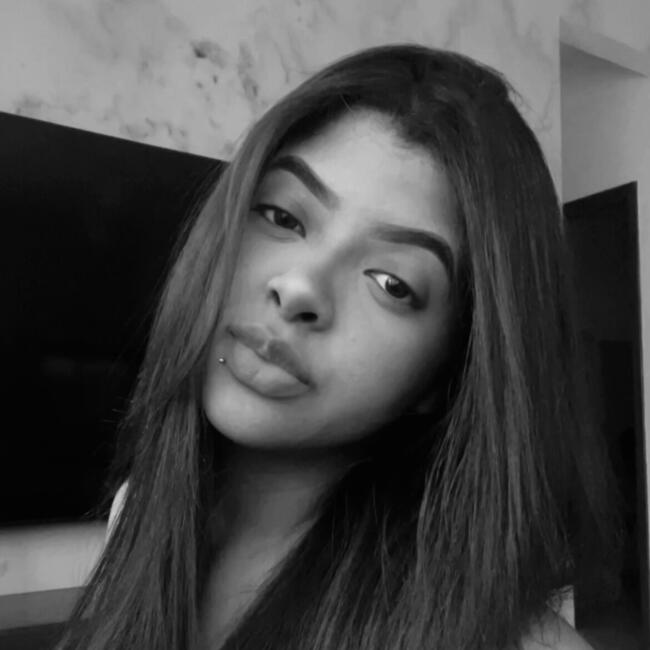 Babysitter in Queimados: Thaís