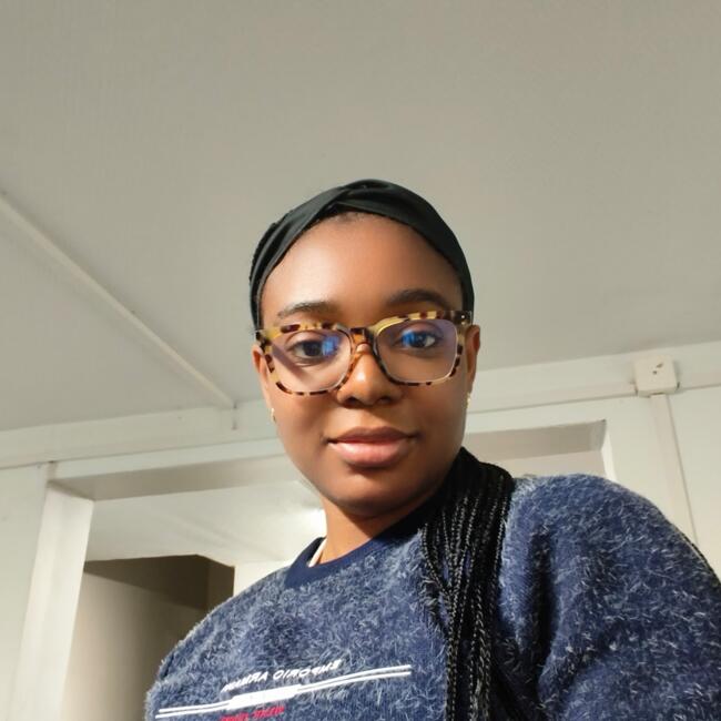 Barnvakt i Oxie: Chioma Rosemary