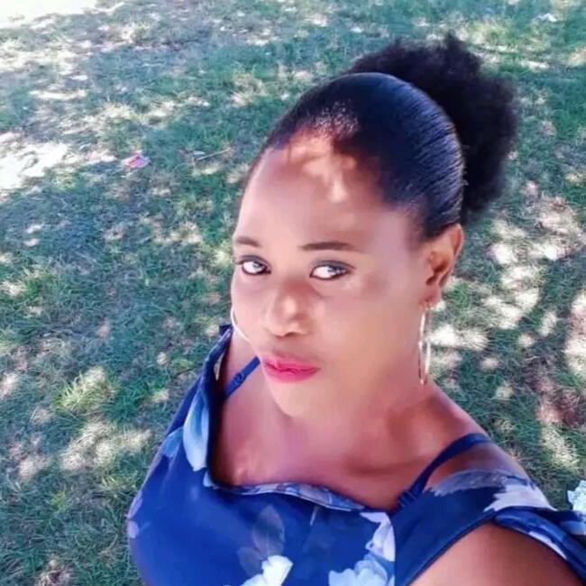 Nanny in Roodepoort: Acquiline siphilisiwe