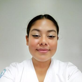 Niñera en Quito: Naomi