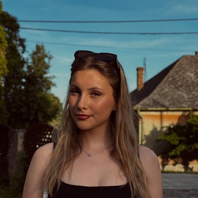 Babysitter in Budapest: Lili
