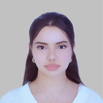 Babysitter Mohammedia: Dina